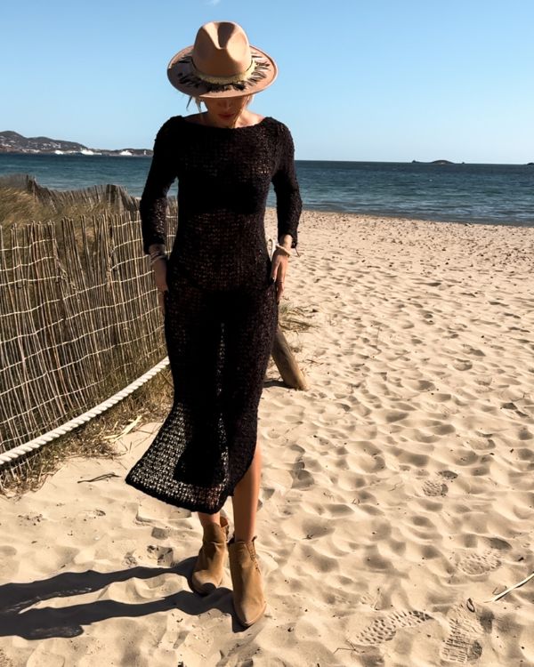 schwarzes Strand- Sommerkleid mit Schlitz - Häkelkleid im Boho Look 