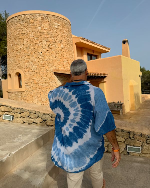 Stillvolle Boho Herren Bluse im Batik Tie Dye Look und aus Baumwolle - Victor Spinelli in Ibiza