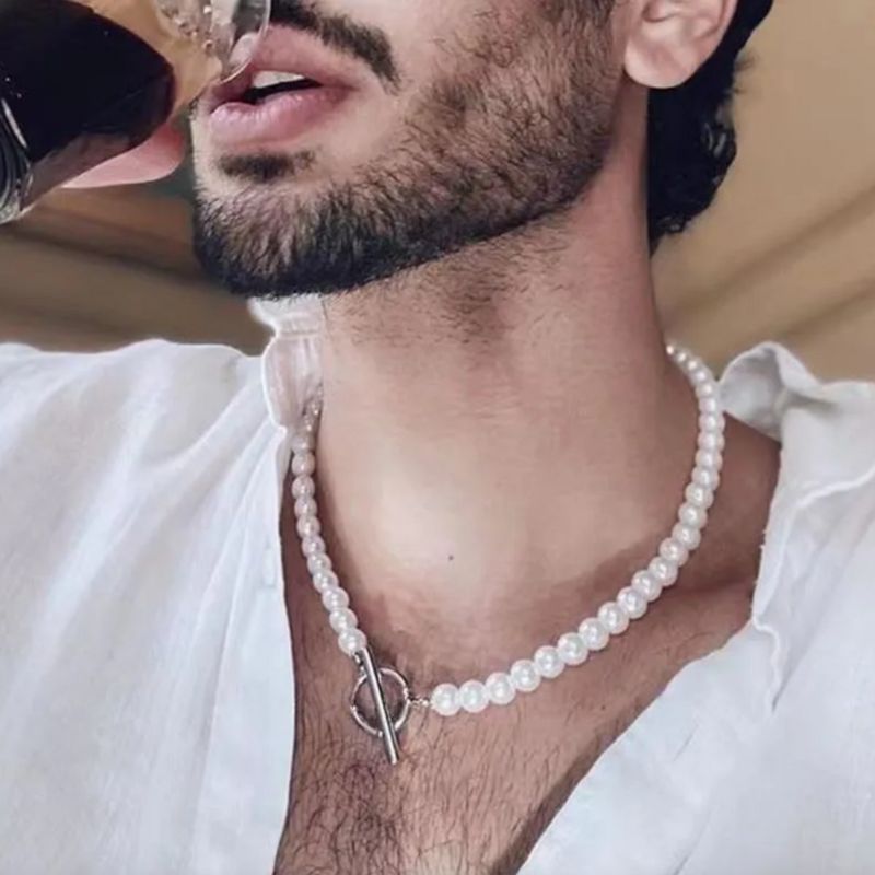 Weisse Herren Perlenkette mit silbernem Kreis Verschluss - Stillvolle Trend Männer Perlen Halskette 