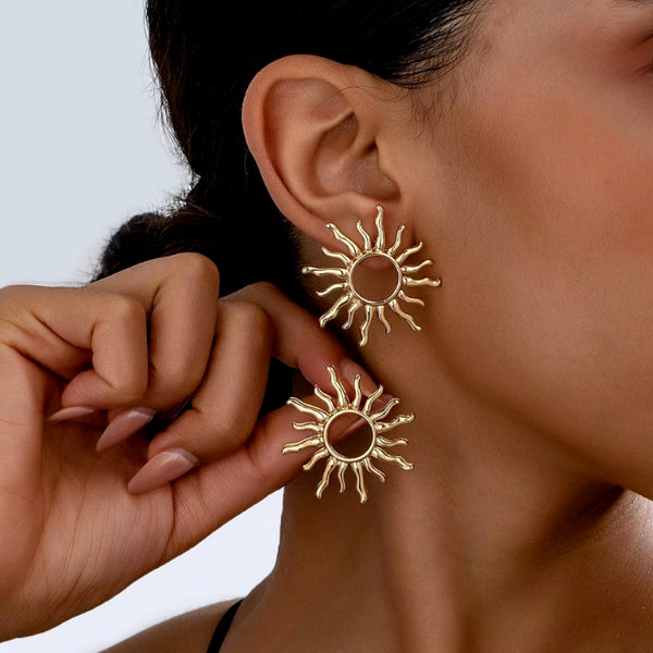 goldene Sonnenohrringe Ohrstecker - Damen Modeschmuck Sonnen Symbol