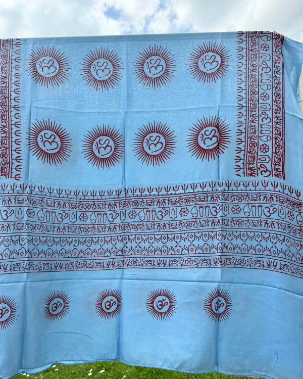 Hellblaues Pareo Tuch Indira Sky