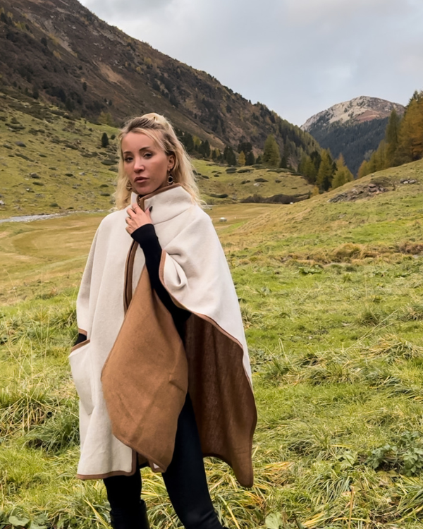 Cape Jacke Davos | Poncho mit Kragen und Reissverschluss
