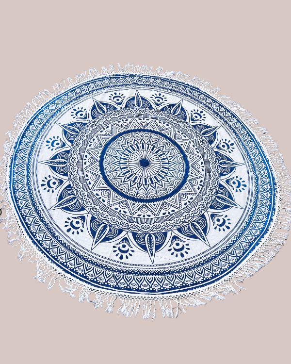 rundes Strandtuch in weiss mit blauem Mandala Design - Meditations Yoga Tuch
