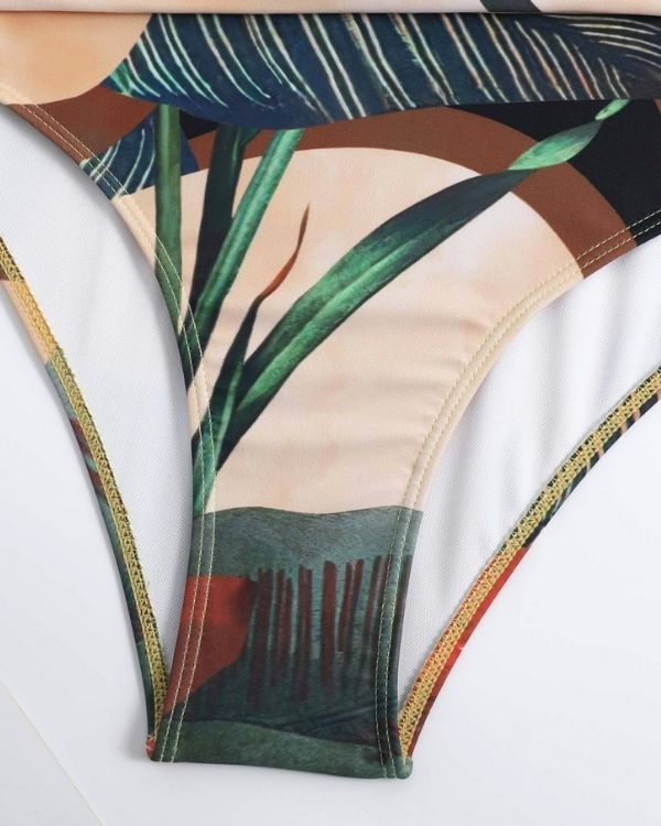 Badeanzug in beige mit Blatt und Blumen Symbolen Prints