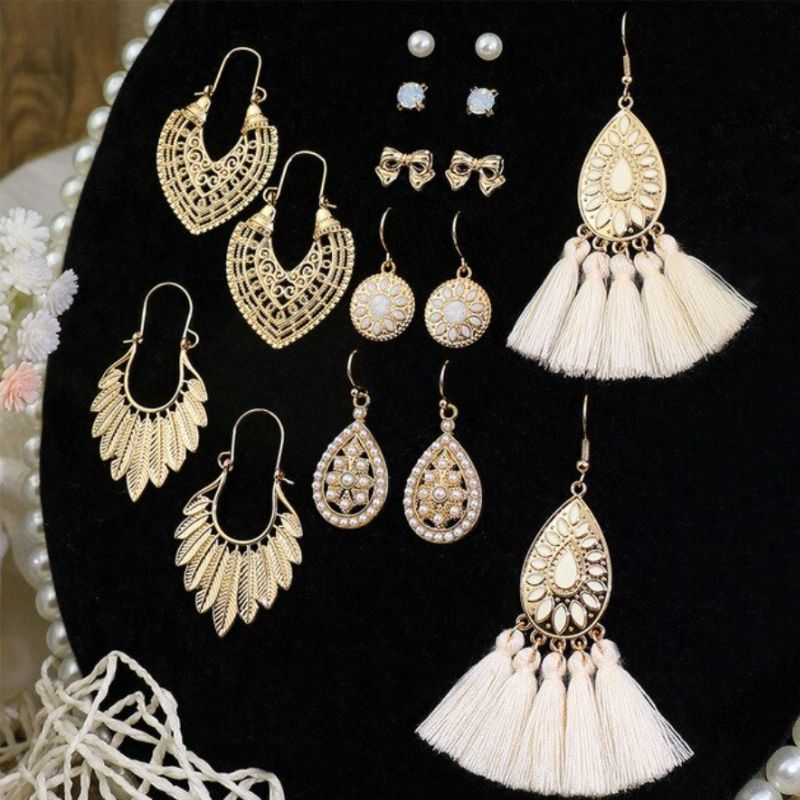Elegante Boho Ohrringe Set aus 8 diversen Ohrringen - Stillvolle hang Ohrringe in gold weiss gemischt