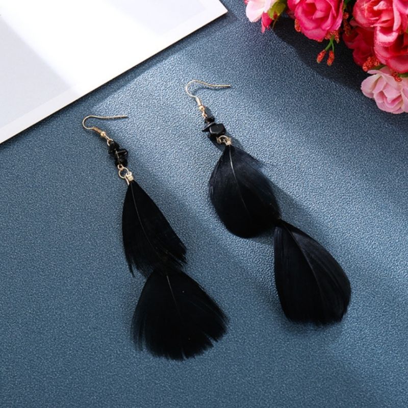 Schwarze Federschmuck Ohrringe mit schwarzen Perlen Steinen und Federn