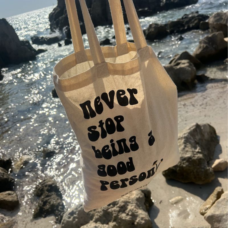 Tote Bags Stofftaschen online bestellen Just Style Schweiz - organische 100% Baumwolle Stofftaschen Tote Bags mit Designs und Sprüchen 