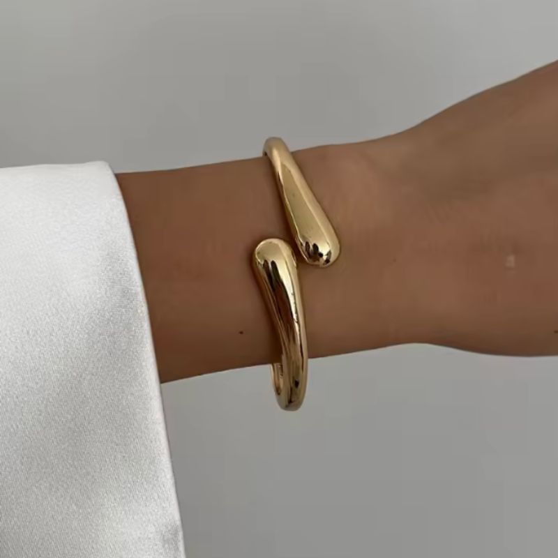 goldene Damen Armreifen Modeschmuck - Stillvoll und Zeitlose Damen Armreifen 