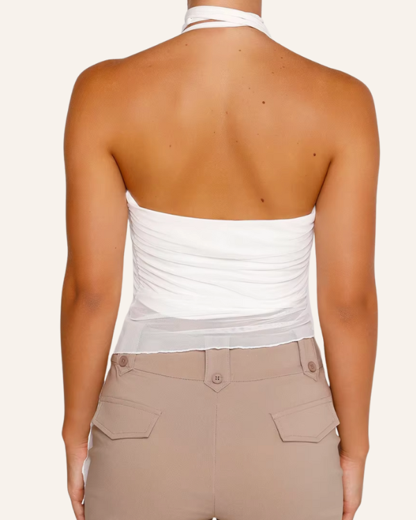 Weißes Neckholder Top mit Wow-Effekt