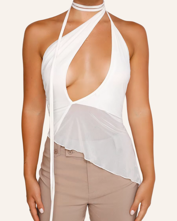 Weisses asymmetrisches Top mit Cut-Out