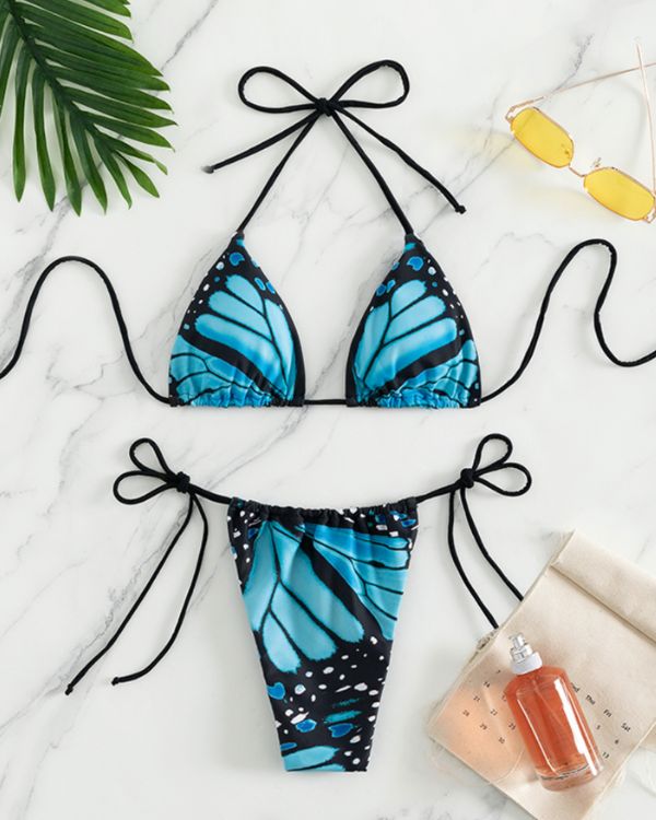Schmetterlings-Bikini: Triangel-Oberteil und String-Tanga in Schwarz und Blau