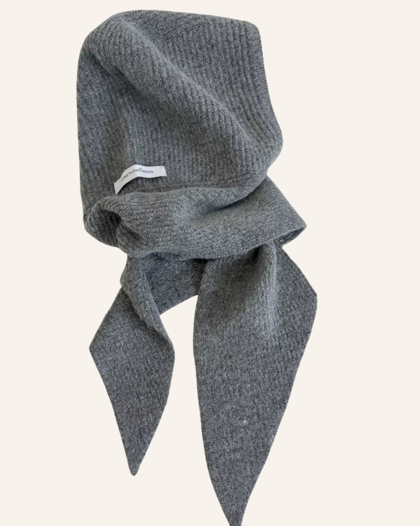 Graue Gestrickte Balaclava Schal Mütze für kalte Tage 