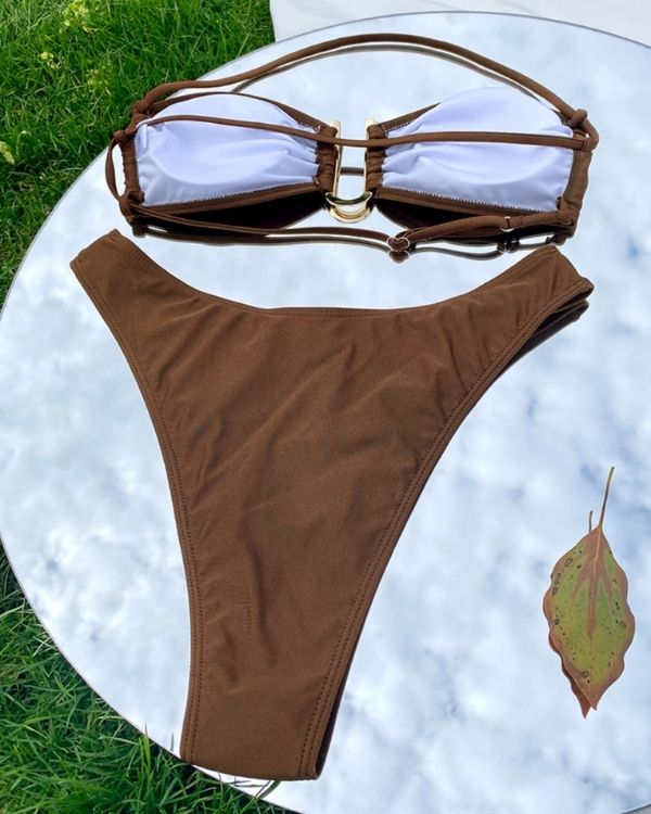 Brauner Bikini mit High-Waist Hose und Bandeau Oberteil zum verstellen 
