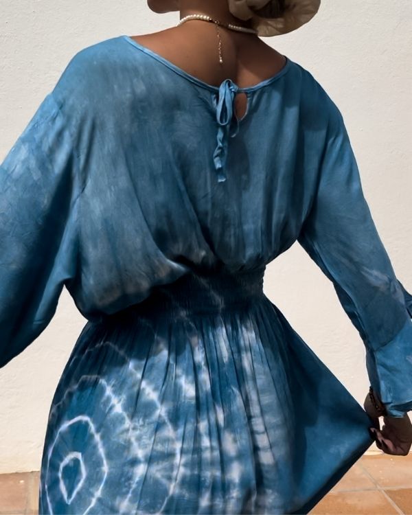 Baumwolle Batik Kleid in sommerlichen frischen blau Tönen im Batik Tie Dye Style 