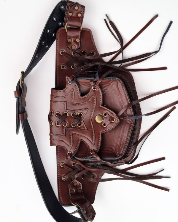 Gürteltasche mit Fransen und stillvollem Hippie Gipsy Design 
