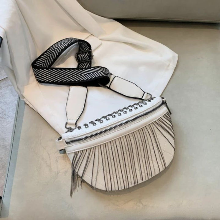 Weisse Bauchtasche mit Glitzer Fransen und Nieten - Festival Party Bauchtasche 