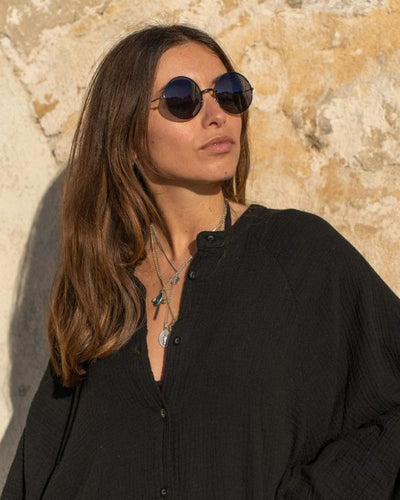 schwarze lockere Oversize Bluse mit goldener Karma Aufschrift - Damen Baumwolle Bluse 
