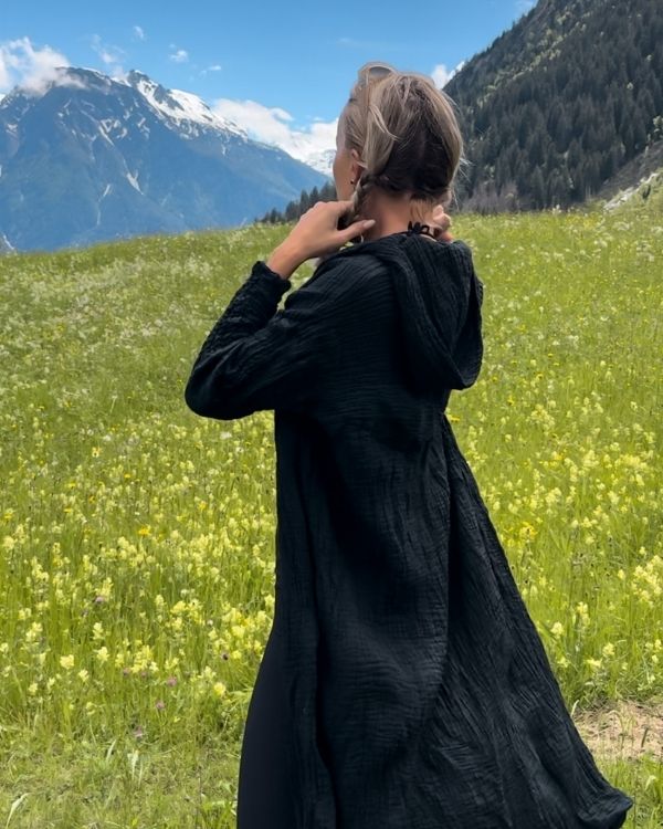 schwarzer Kimono mit Kapuze und aus Gauze Cotton - Hochwertiger Baumwolle Unisex Kimono