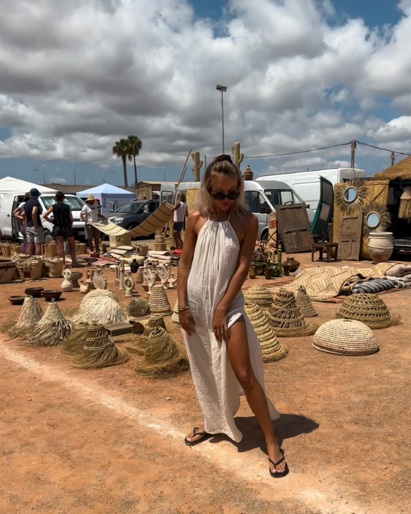 Creme-weisses Cotton Strandkleid mit Schlitzen und offenem Rücken 