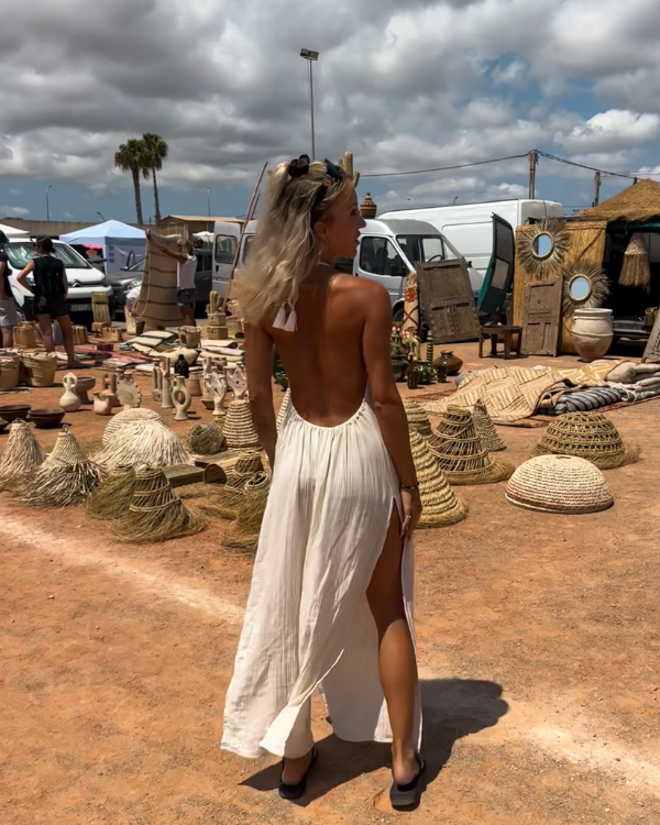 Rückenfreies Baumwolle Kleid mit Schlitz auf der Seite | Creme-weisses Sommerkleid 
