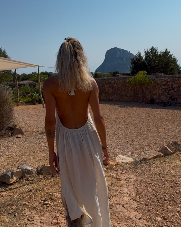 langes elegantes Boho Chic Kleid mit offenem Rücken und aus schönem Baumwolle Stoff in creme-weiss 