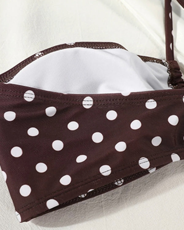 Braunes Bandeau Bikini Oberteil mit weissen Punkten