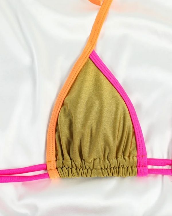 Grünes Triangel Oberteil mit orangen und pinken Rändern 