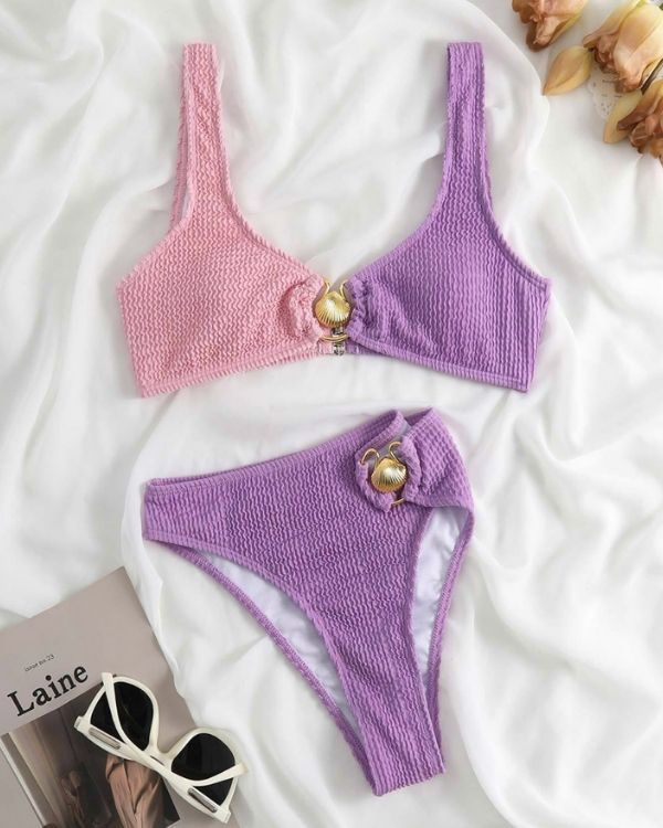 Zweifarbiges Damen Bikini Set in rosa-violett gemischt mit goldener Muschel 