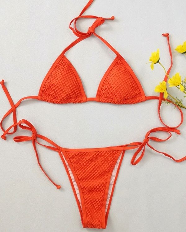 Netz Bikini aus Triangel Oberteil und Bikini Hose zum binden auf der Seite - Bikini in orange das deine Bräune strahlen lässt 