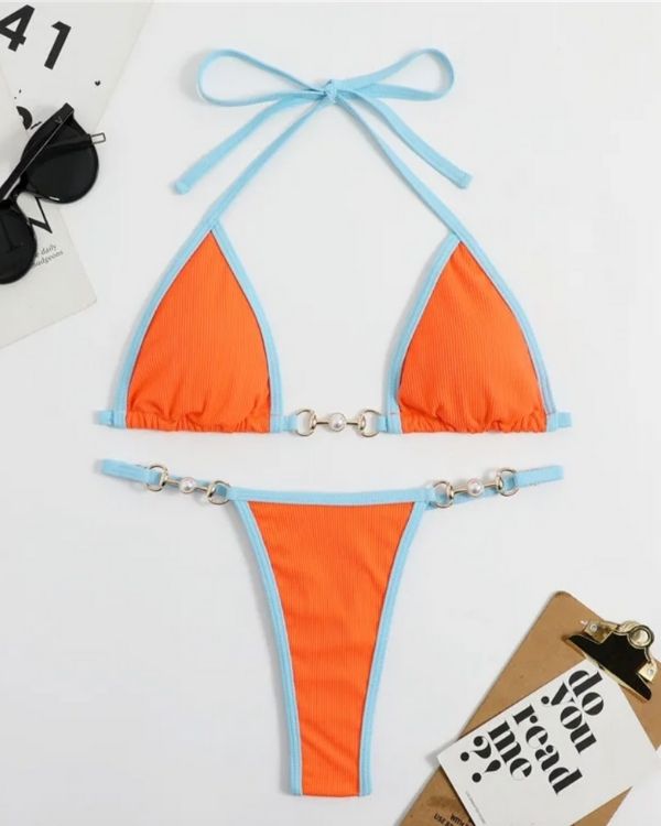 Oranges hochwertiges Damen Bikini mit hellblauem Rand und Perlen Details 