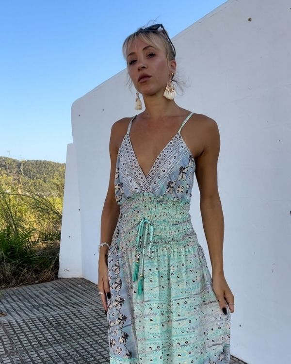 Romantische Stimmung im lila-türkis-violetten Hippie Boho Kleid - Ruffle Paisley Boho Kleid