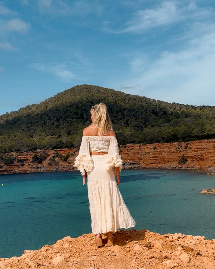 langer creme-weisser wickelrock damen boho sommer look