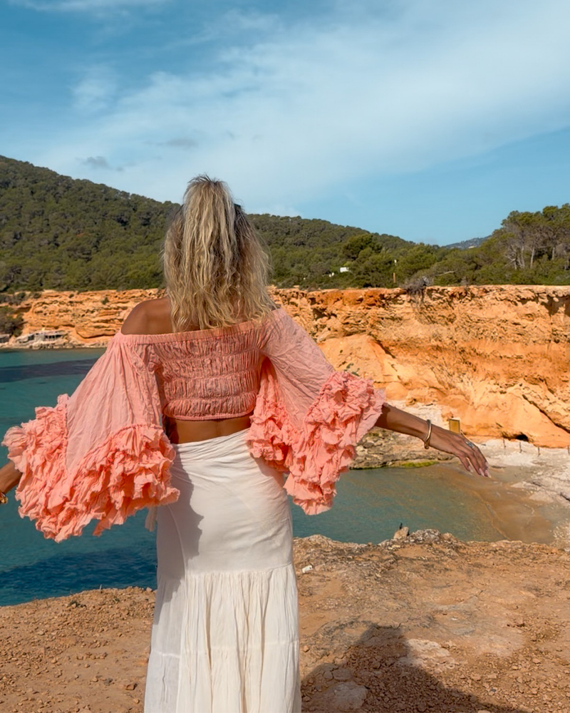 Koral Boho Chic Shirt mit Ruffle Effekt und Fledermausärmeln 