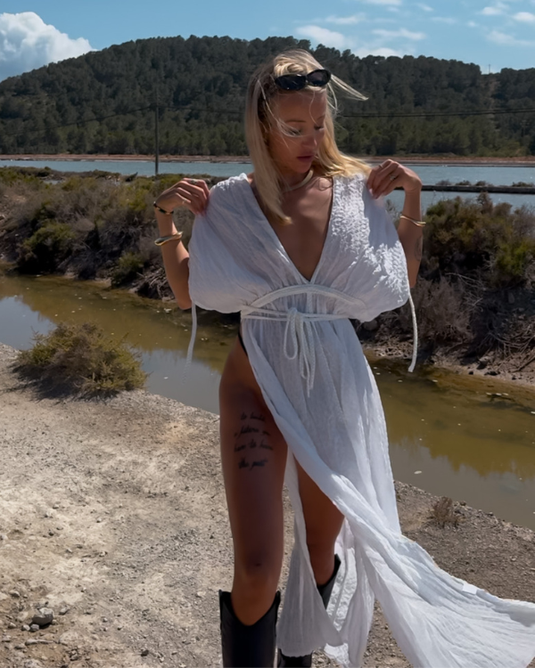 Stillvolles Boho Damen Strandkleid mit Öffnung auf der Seite - Tulum Ibiza Mode 