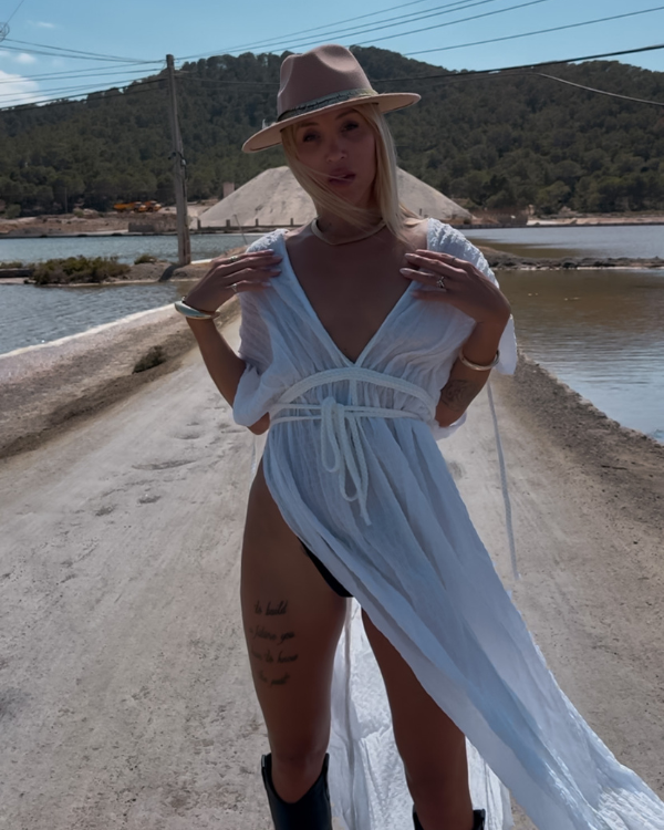 Weisses Damen Strandkleid im Ibiza Tulum Style 