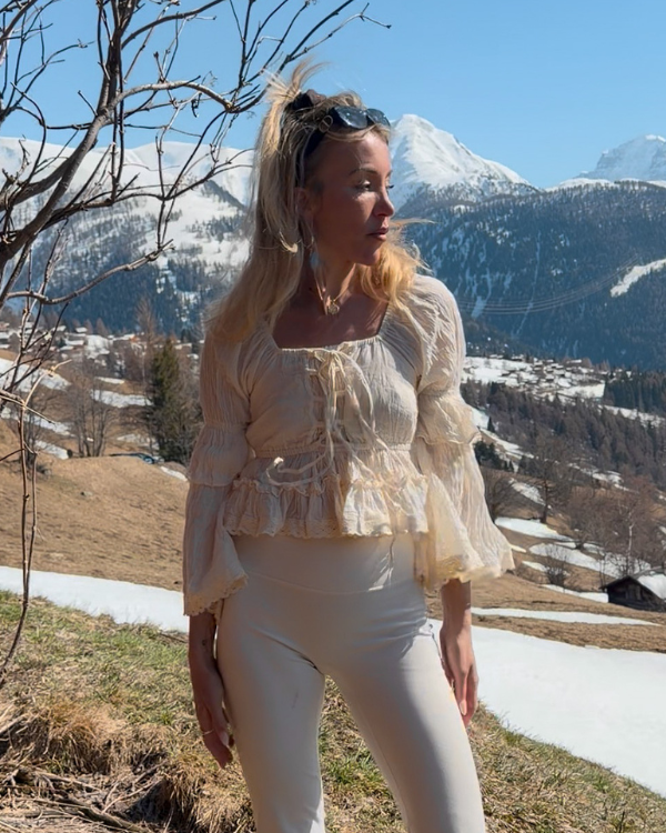 Feminine Boho Bluse Damen Volantärmel und zum Schnüren auf der Vorderseite 