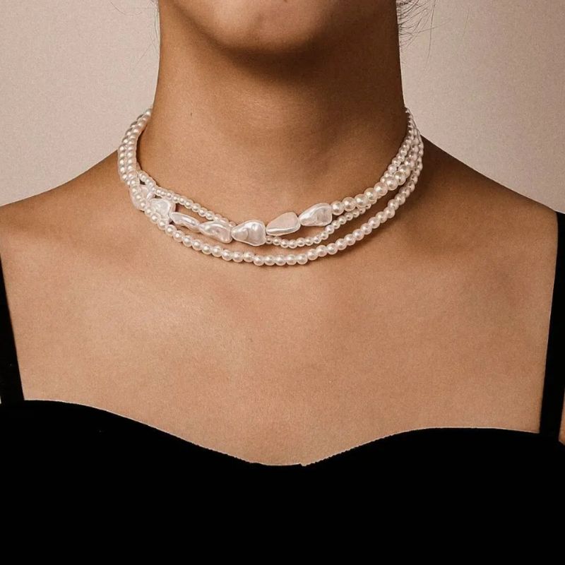 Weisse Kunstperlen Choker Halskette aus 3 diversen Perlenketten