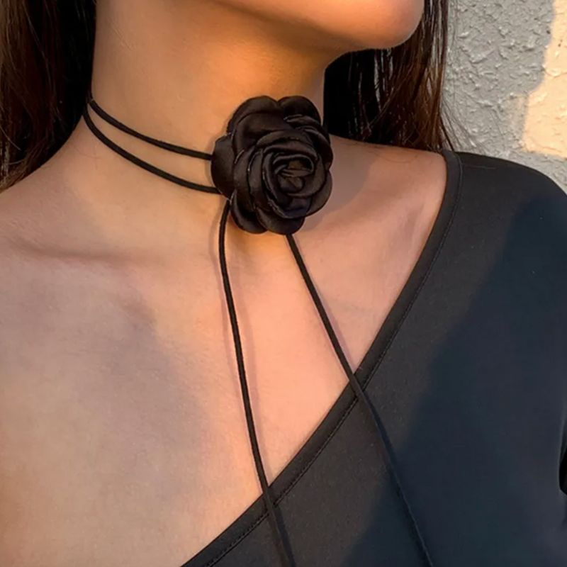 Rosen Choker Halskette aus Faden zum binden - 3D Rosen Halskette in schwarz