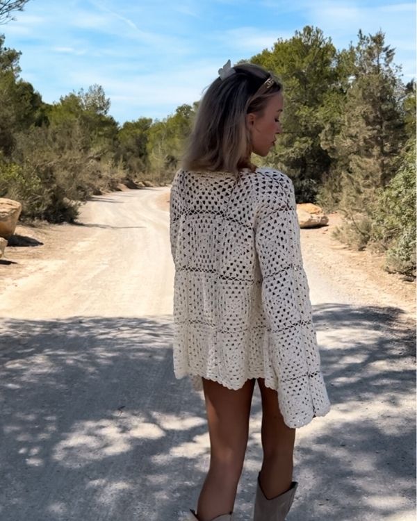 Handgemachte Häkeljacke Nayla im chicen Ibiza Style - Oversize Häkel Übergangsjacke