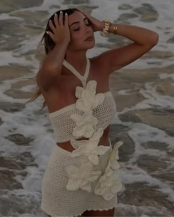 Crochet-Outfit mit Tropen-Flair und auffälliger Textur