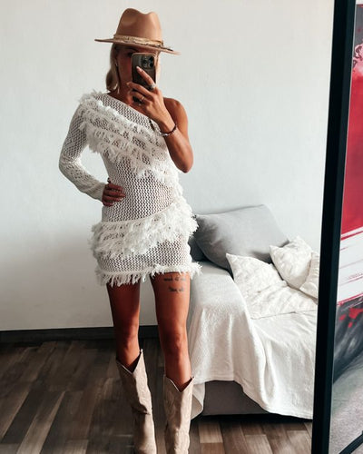 Weisses Strickkleid One-Shoulder mit groben Netzlöchern 