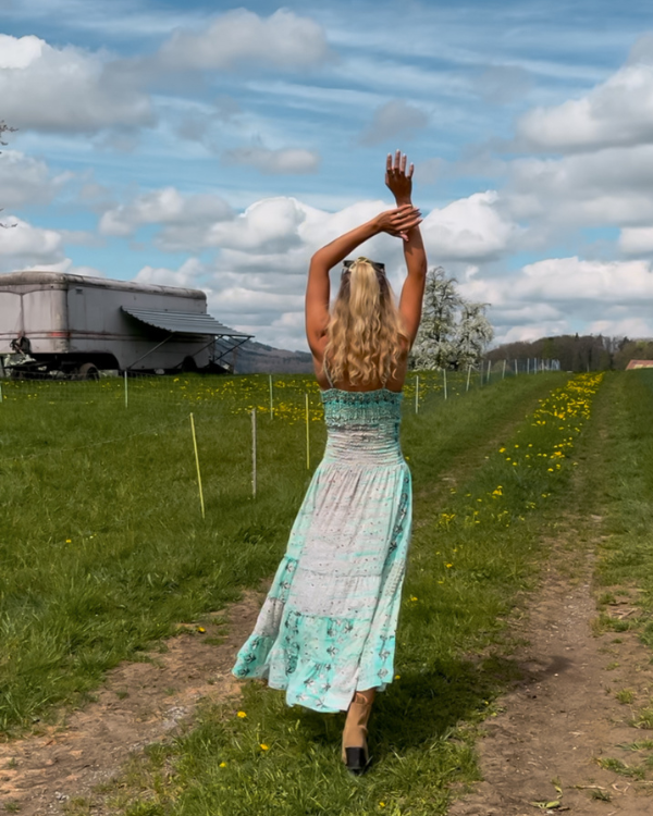 Luftiges Kleid mit Trägern und Stufenrock | Boho Kleid 
