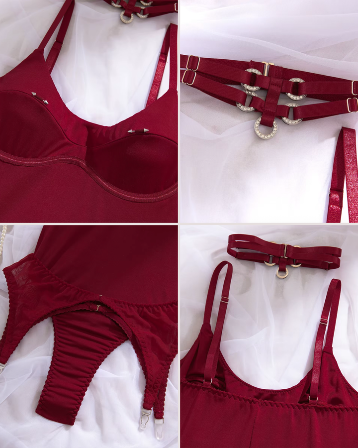 Details vom Dessous Set aus Body, Strapsenhalter, Struempfe, Choker 