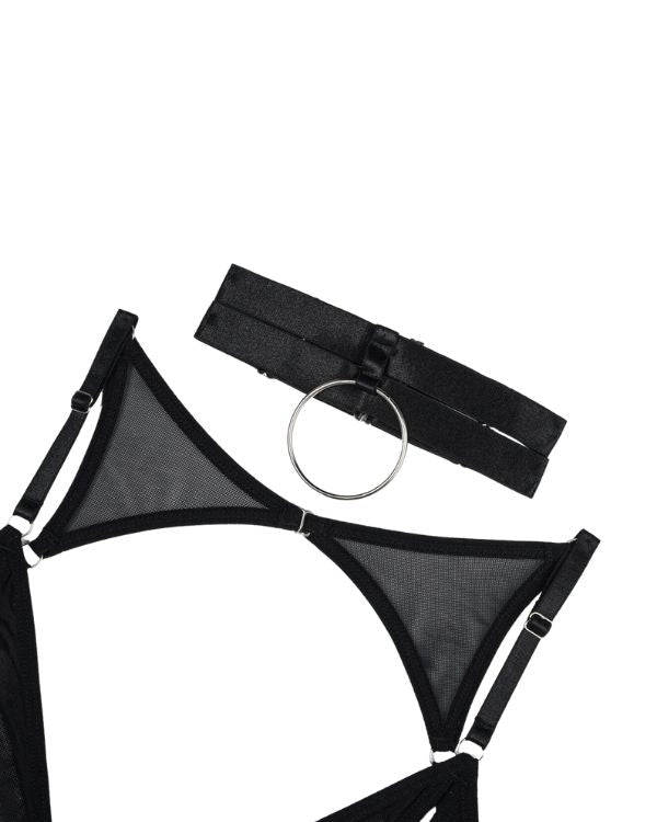 Dessous Set mit Choker in schwarz und silbernem Ring 