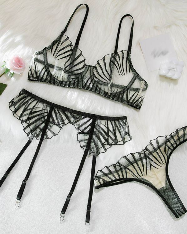 Detailreiche Verarbeitung des Dessous-Sets - Damen Lingerie Reizwäsche 