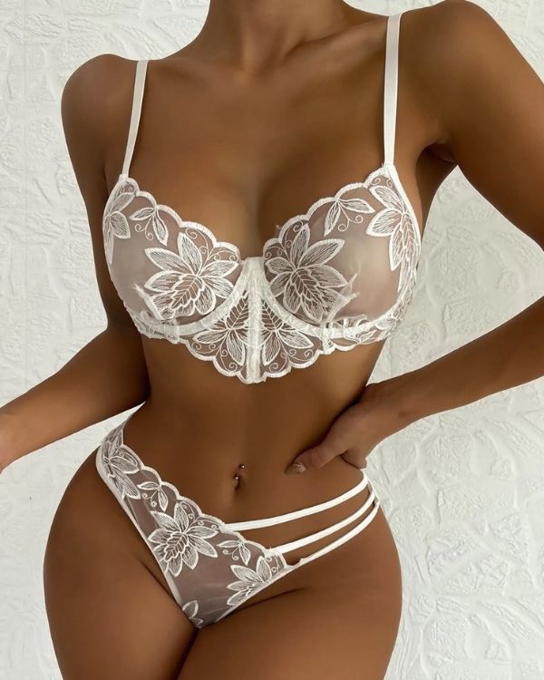 Hauchzartes Dessous-Set Emberly mit floraler Eleganz