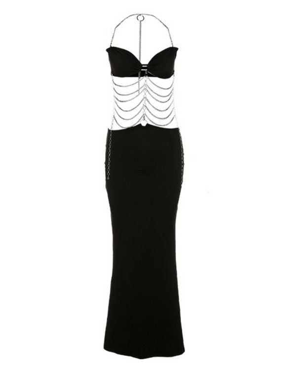 Kinky und Festival Fashion Kleid: Rückenfreies Kleid mit auffälligen Gliederketten