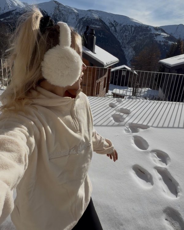 Fleece Pullover Cozy Mountain