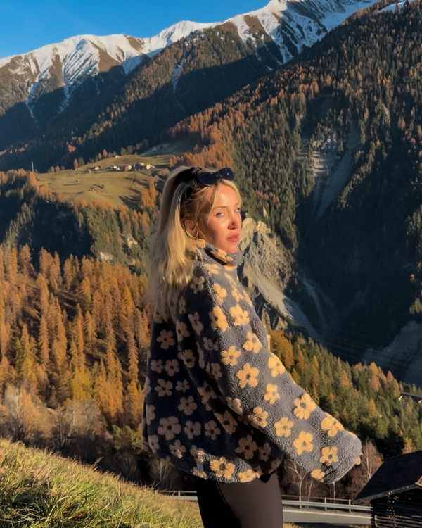 Must-Have Fleece Pullover mit Blumen Motiven - Plüsch Kuschel Oversize Pullover 