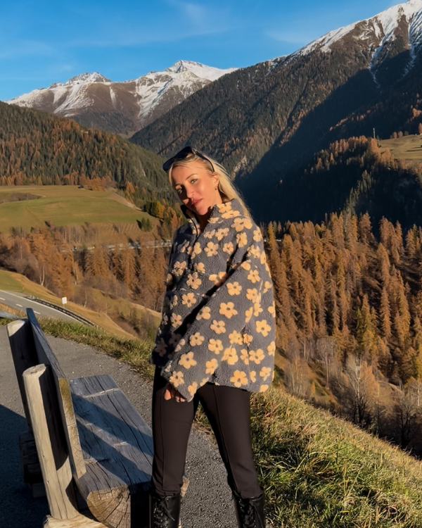 Fleece Pullover mit Blumen Motiven | Kuscheliger weicher Oversize Pullover 